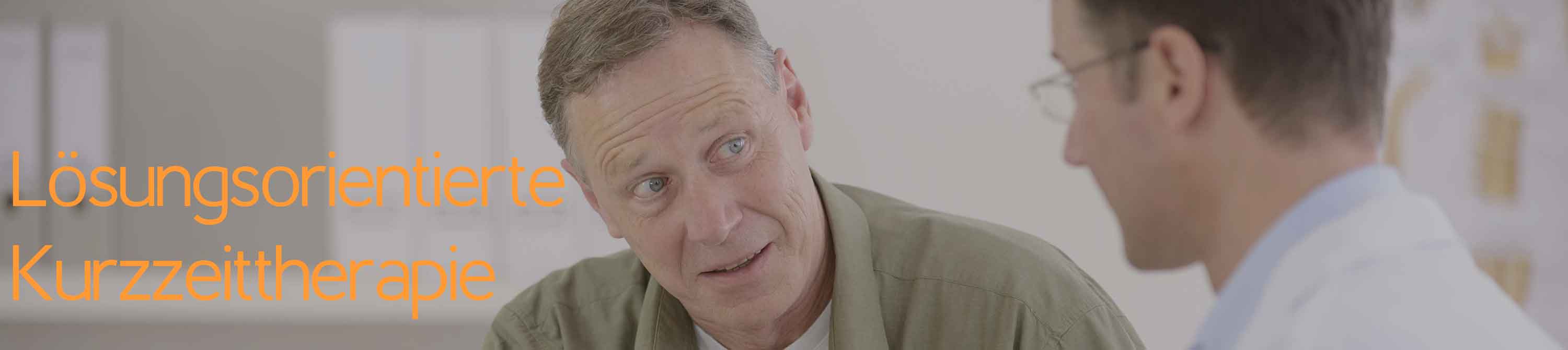 Lösungsorientiertes Coaching oder Ultrakurzzeittherapie bei Ängsten, Phobien und Panikattacken Zwei Männer unterhalten sich. Der eine schaut ängstlich, während der andere, ein Coach oder Psychotherapeut ihm erläutert, wie seine Ängste überwunden werden können.
